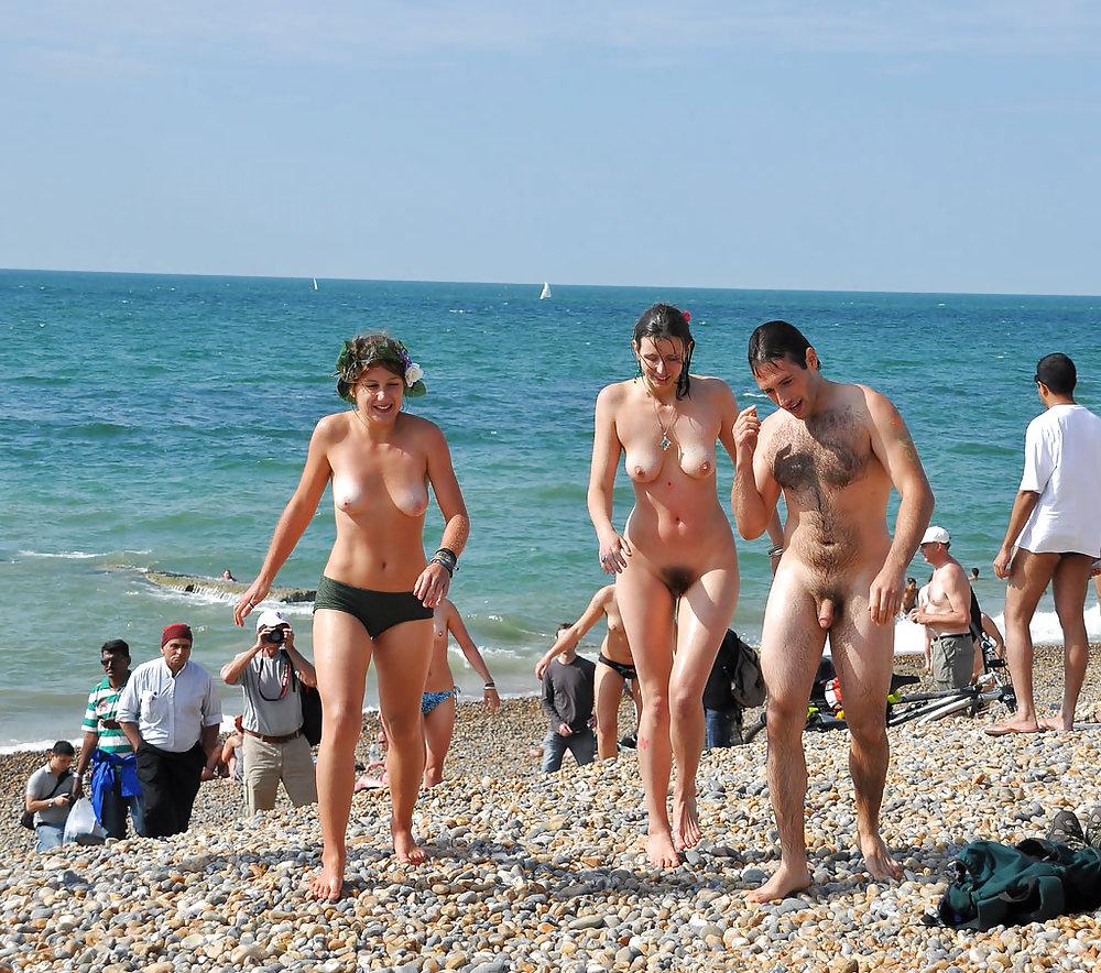 10P TheSandfly Beach Girls Naked Together! 
