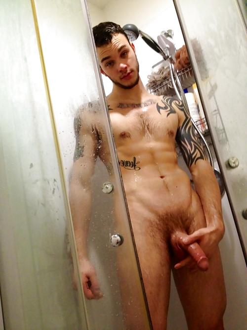 25P Latino Hotties
