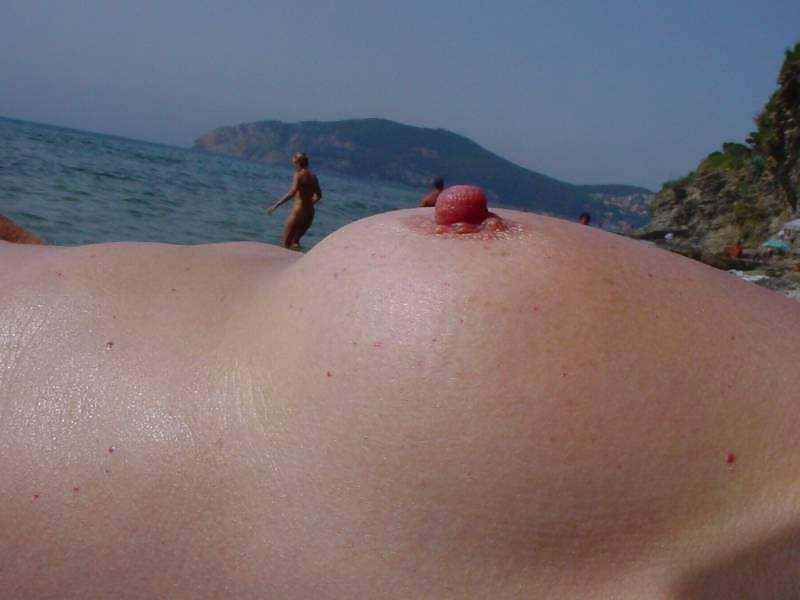 25P Big Boobs on Beach