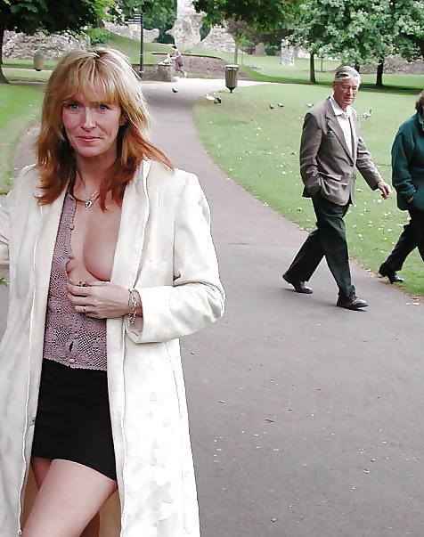 25P Flashing whores