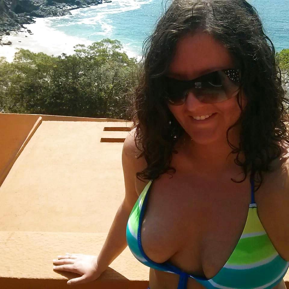 25P Random sexy non nude woman