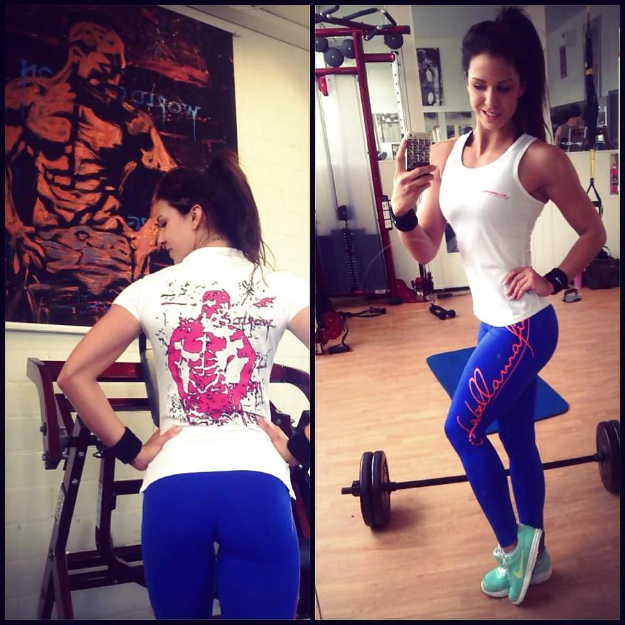 25P Girls in yoga pants