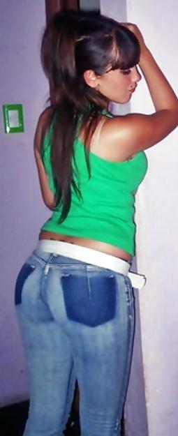 25P Girls in tight pants 22