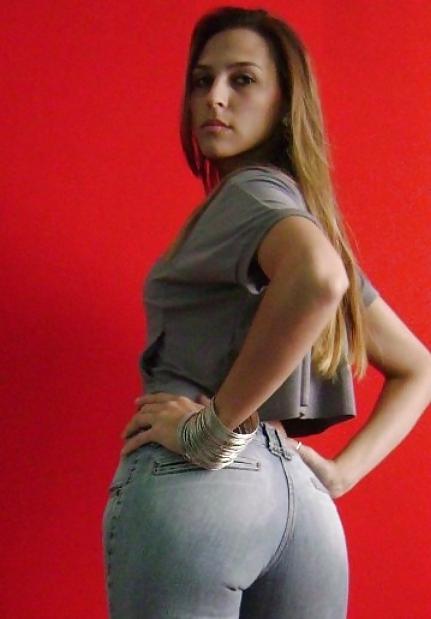 25P Girls in tight pants 22