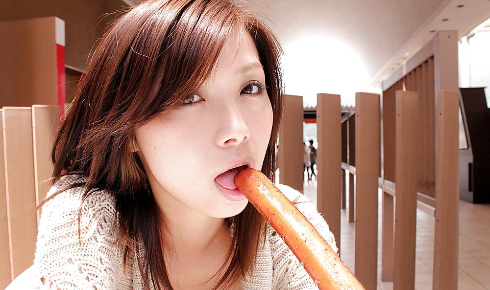 25P Japanese milf fucked in public