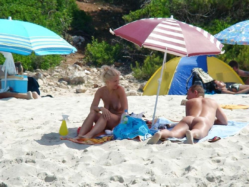 25P More Beach Nudists