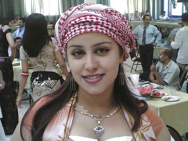 25P Beautiful Woman