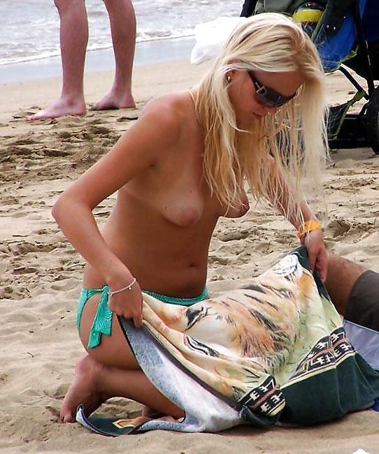 20P Naked beach 83.