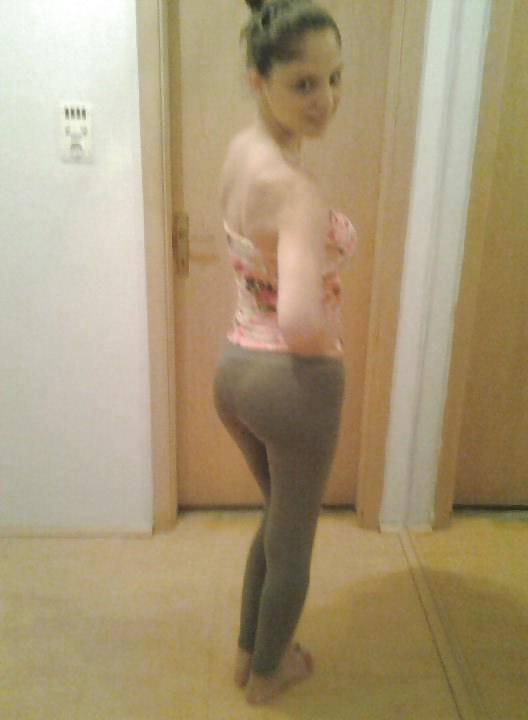 25P Macedonian girls in yoga pants