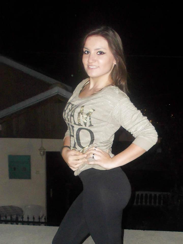 25P Macedonian girls in yoga pants