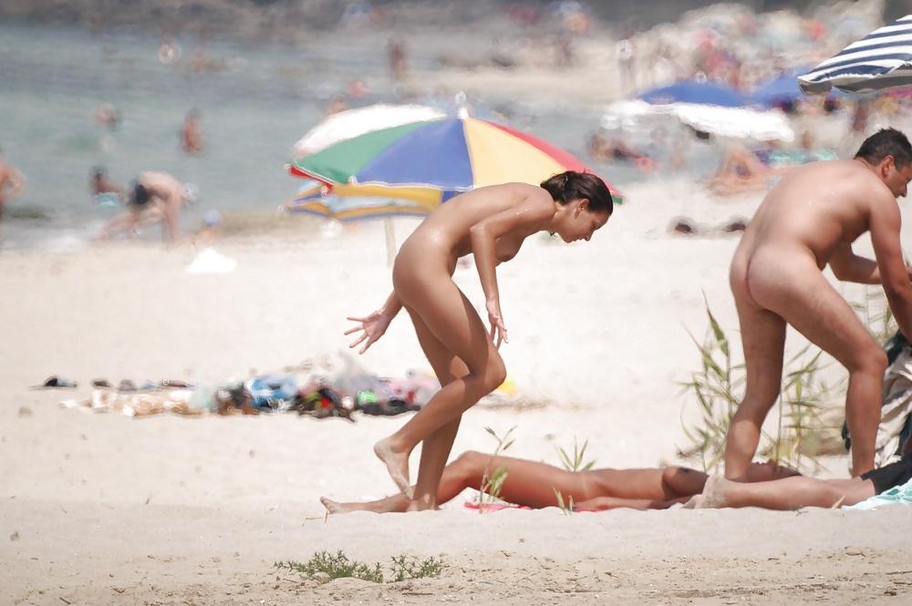 25P Superb beach MILF!
