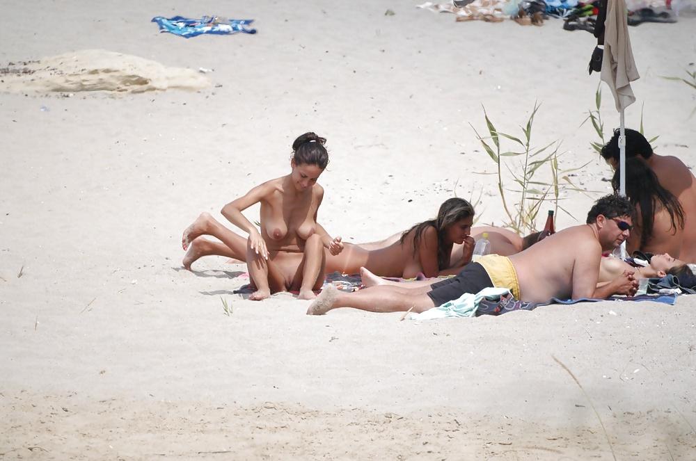 25P Superb beach MILF!