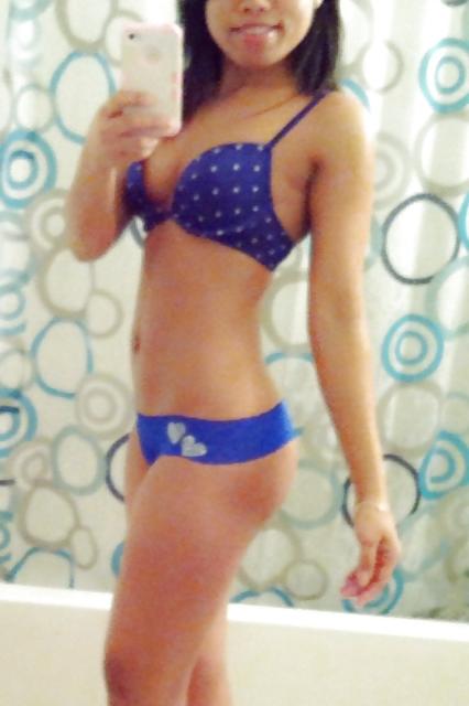 12P Sexy Asian chick gets naked