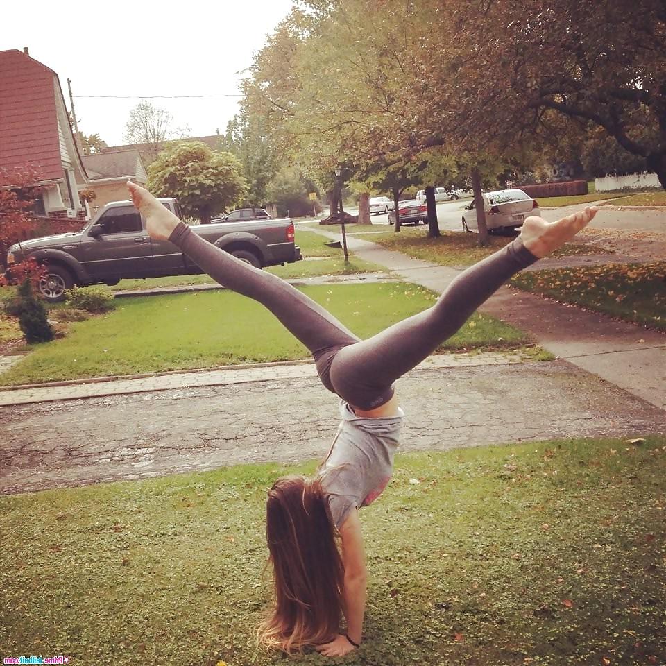 25P Yoga Pants, Ass and Legs