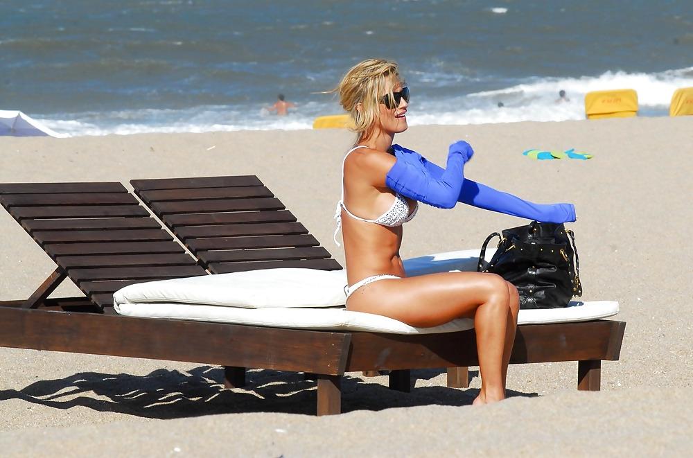 24P Lola Ponce on the beach in Punta