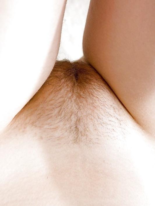 22P Moshe Loves Hairy Pussy 3