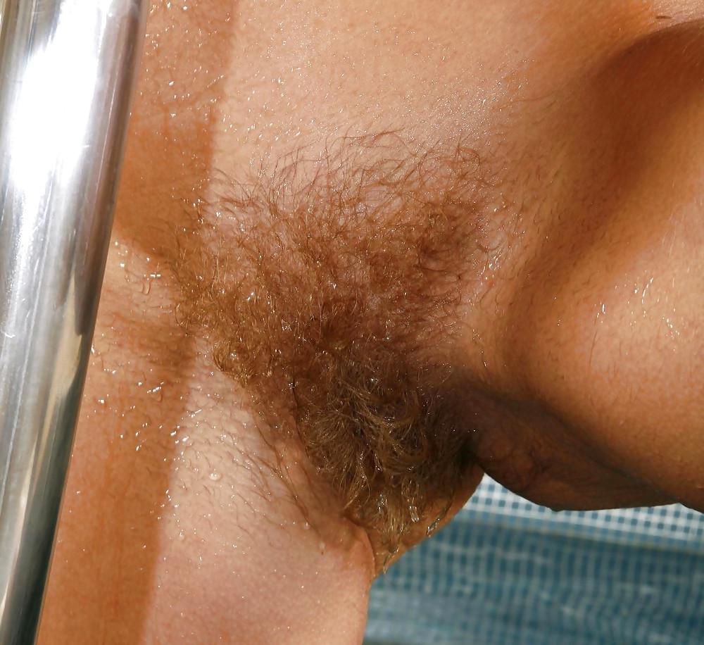 22P Moshe Loves Hairy Pussy 3