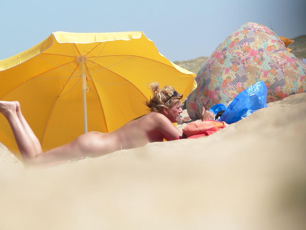 10P Nude beach