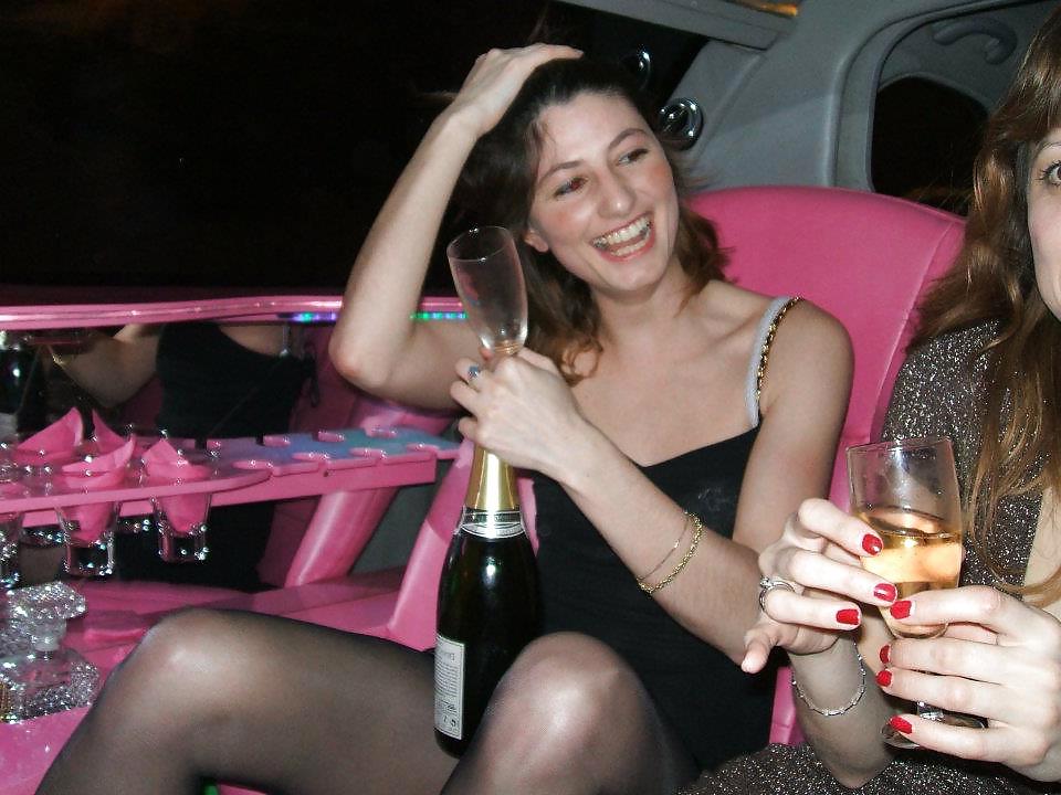 25P Nylon upskirt 5