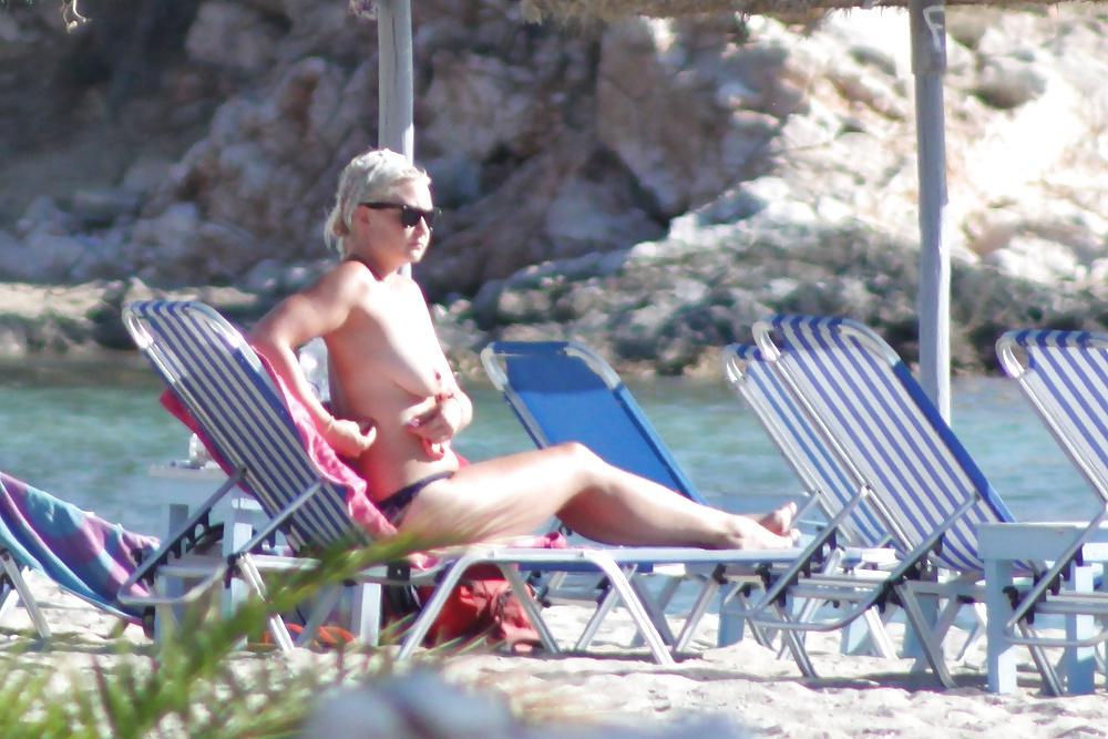 25P Topless and bikini beach in Paros4