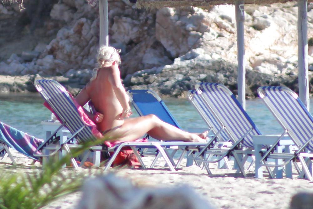 25P Topless and bikini beach in Paros4