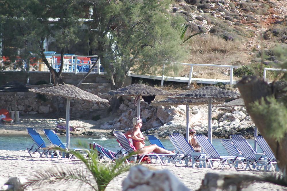 25P Topless and bikini beach in Paros4