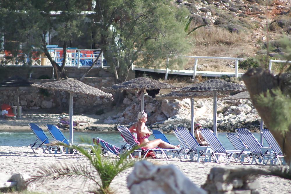 25P Topless and bikini beach in Paros4
