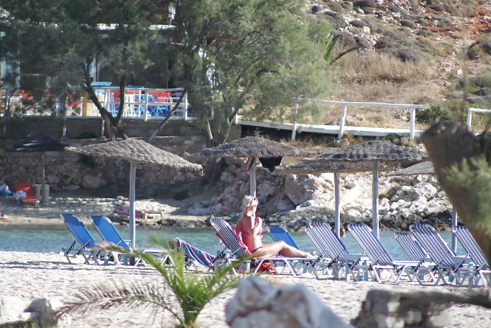 25P Topless and bikini beach in Paros4