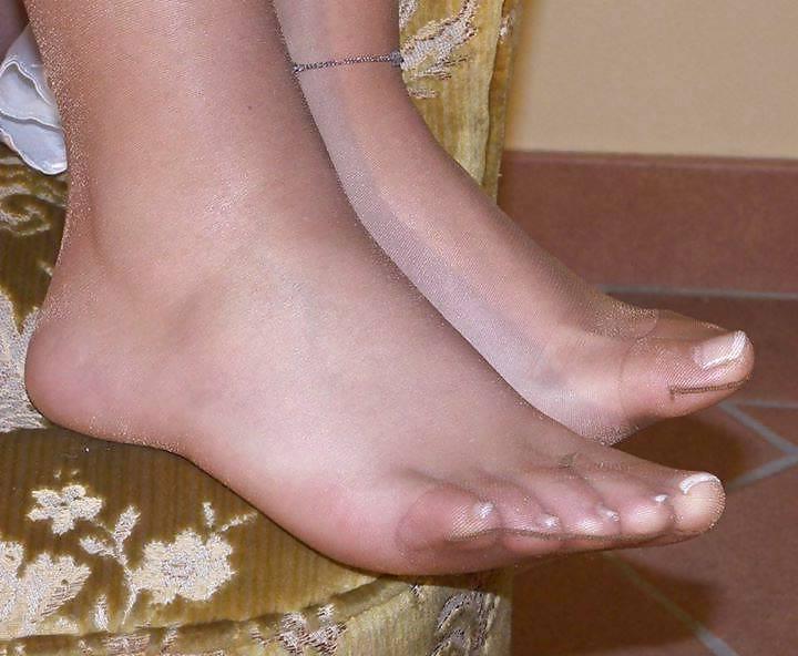 11P Nylonfeet of my 56 years old Aunt...