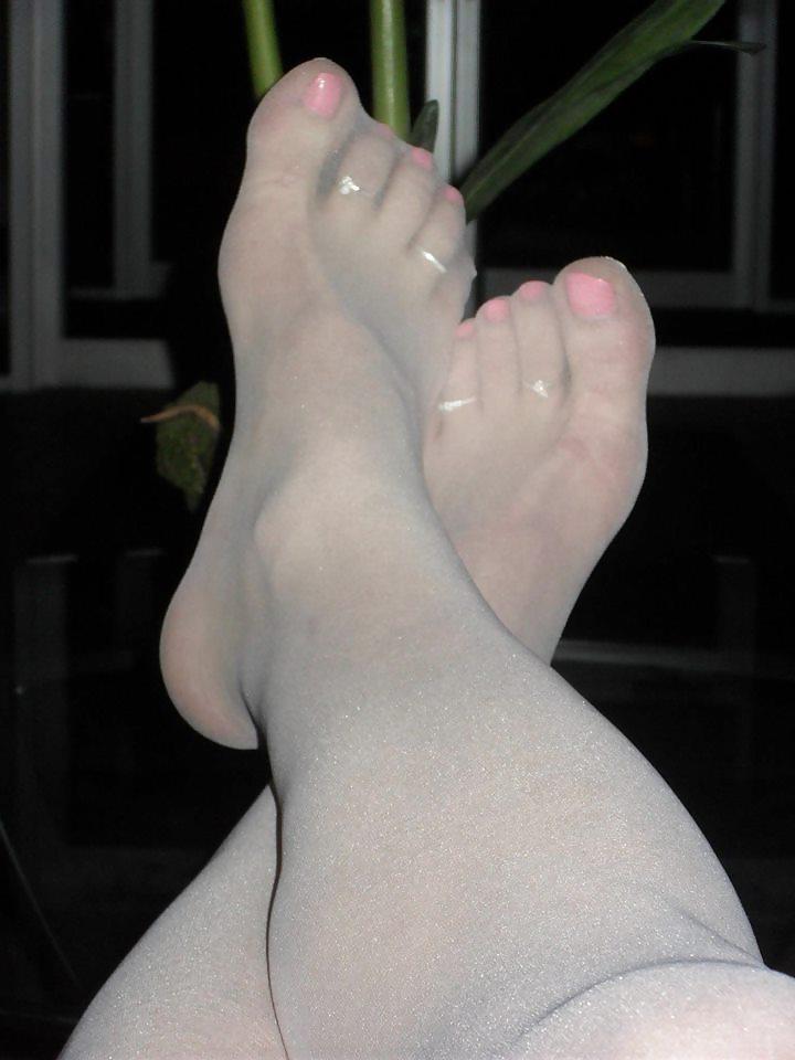 11P Nylonfeet of my 56 years old Aunt...