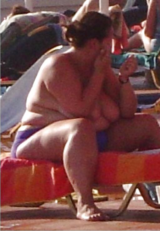 7P Beach voyeur