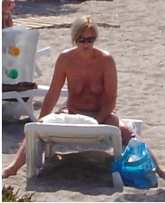 7P Beach voyeur