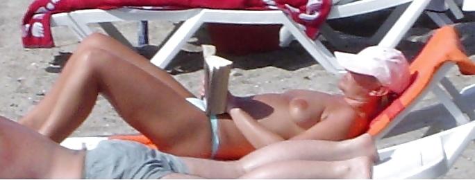 7P Beach voyeur