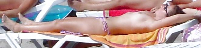 7P Beach voyeur