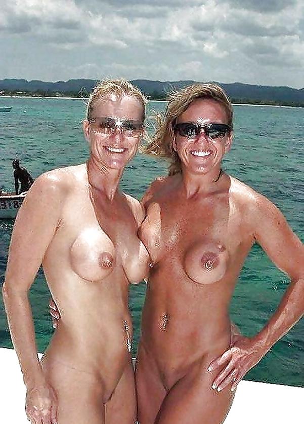 25P Nudism Woman 3