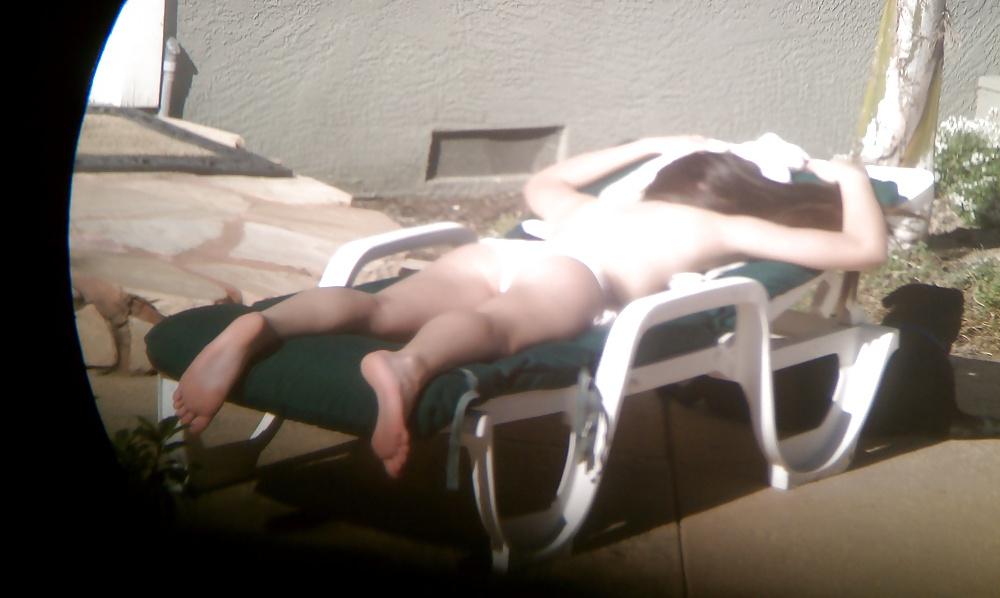 25P Spy shots on the nude beach