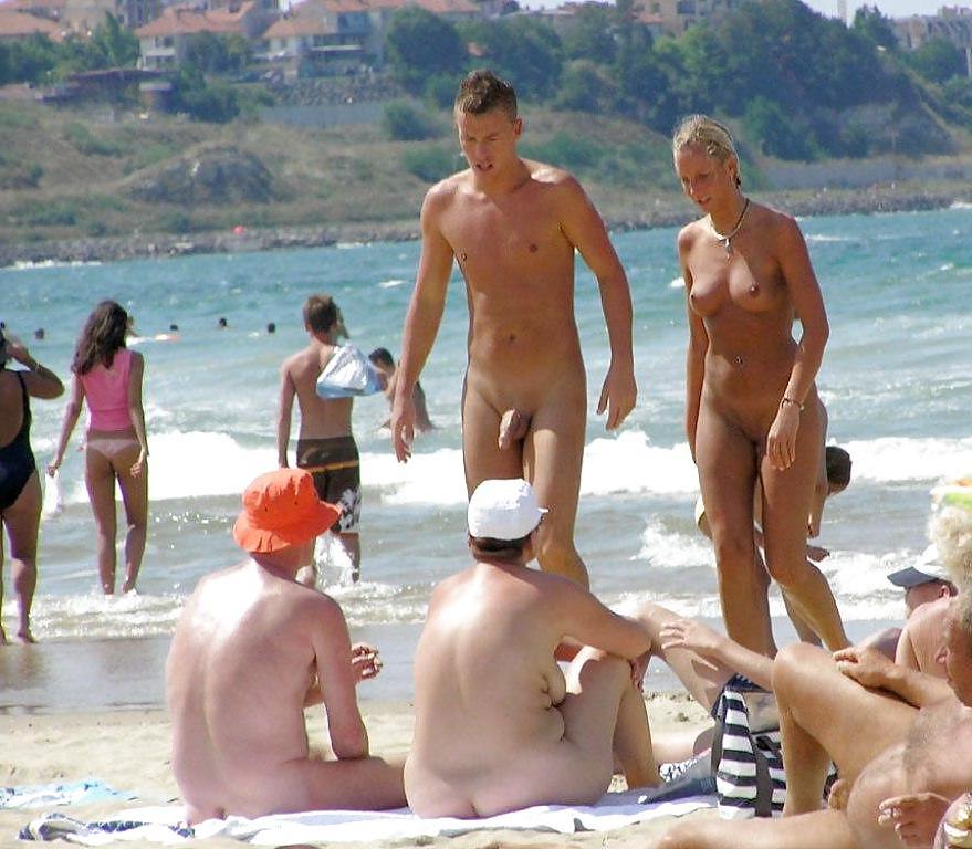 25P More Beach Nudists
