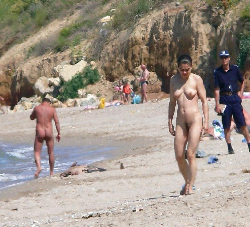 25P More Beach Nudists