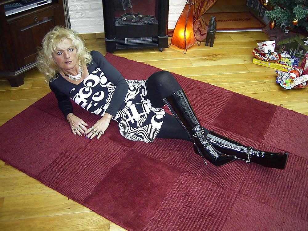 25P Milf and matures in stockings,Very sexy!