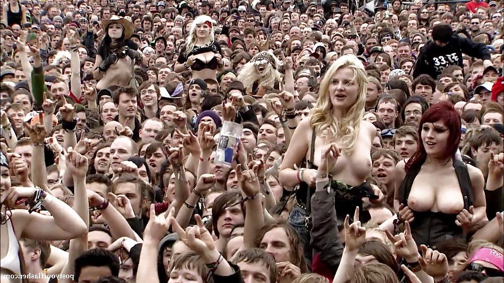 25P Flashing at UK Metal Concert