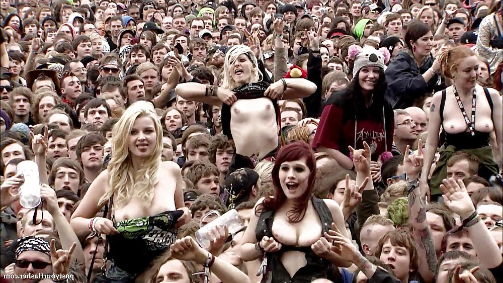 25P Flashing at UK Metal Concert