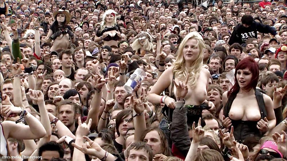 25P Flashing at UK Metal Concert