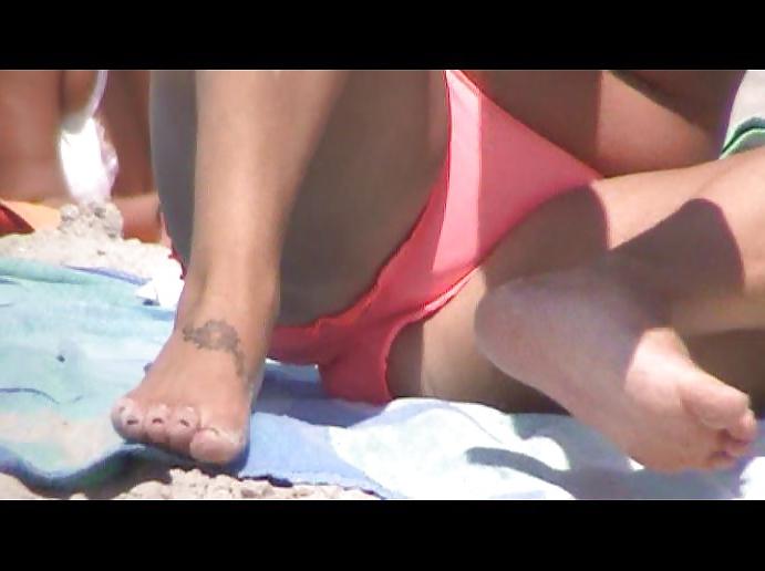 20P Hot beach voyeur 2 cameltoe asses tits milf and teen