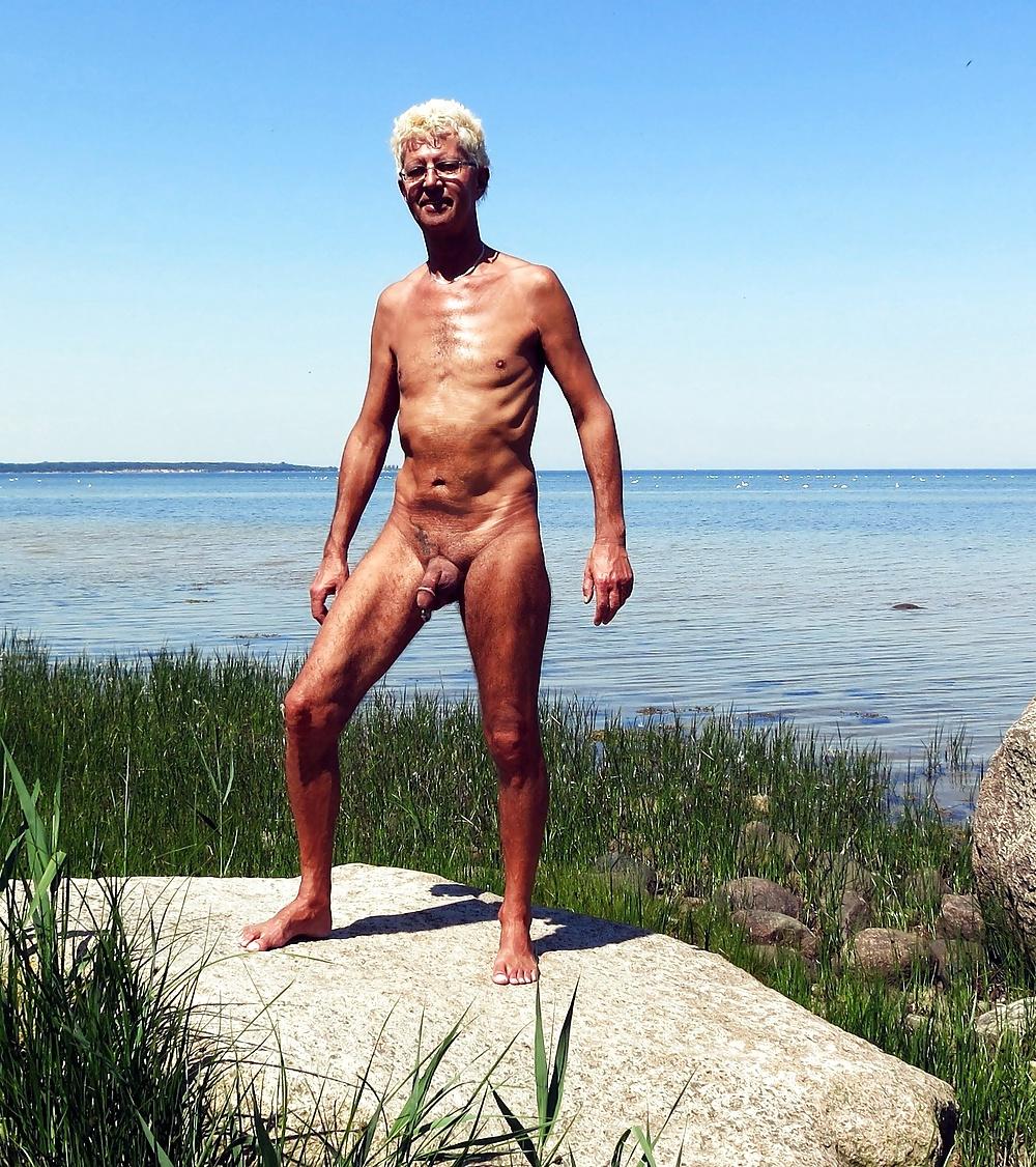 18P Naked on the public beach
