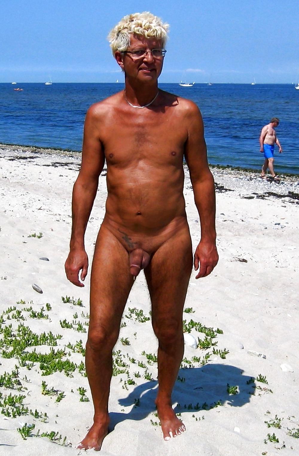 18P Naked on the public beach