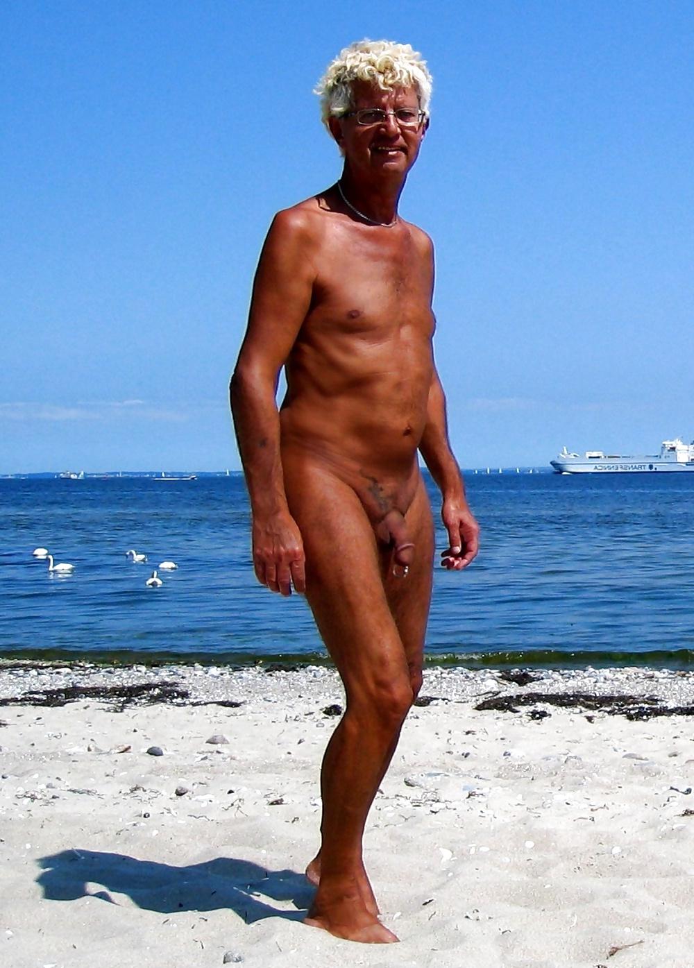 18P Naked on the public beach