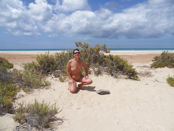 25P Milf On Beach