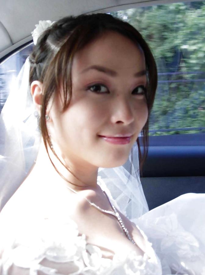25P Married Woman Selfie 007