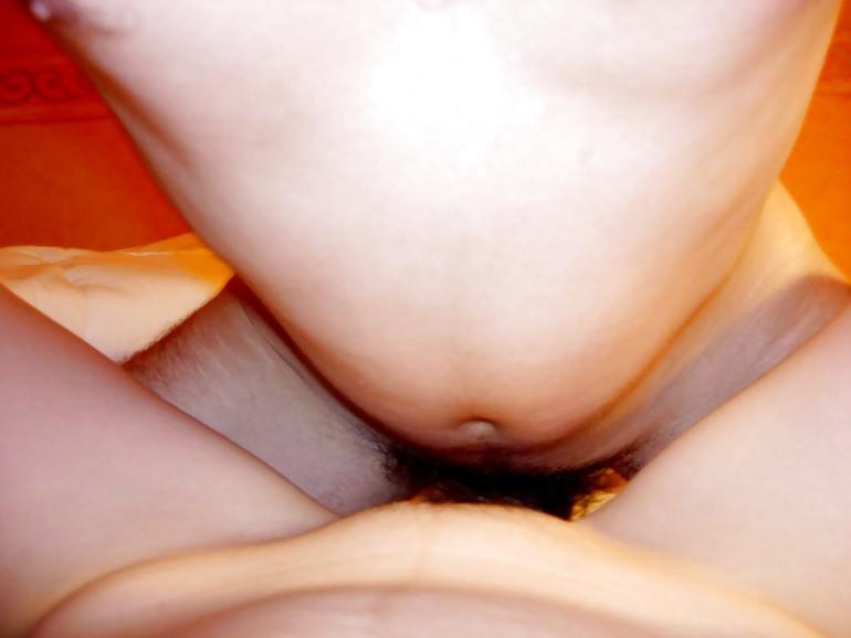 25P Married Woman Selfie 007