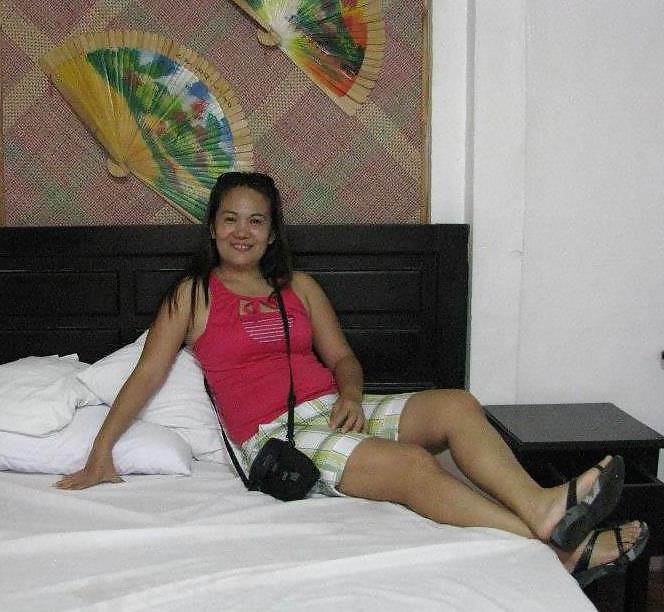 11P Pinay MILF Hot MAMA!! Christien